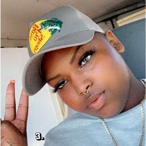 Meet your Posher, Roniquea